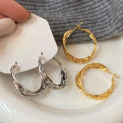 【Earrings】Twisted Gold-Tone Hoop Jewelry – Interlocking Alloy Design for Daily & Formal Wear