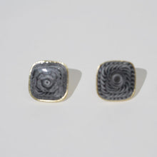 Load image into Gallery viewer, 【Stud Earrings】Gold - Edged Spiral - Textured Earrings (Burgundy/Gray) for Daily Chick