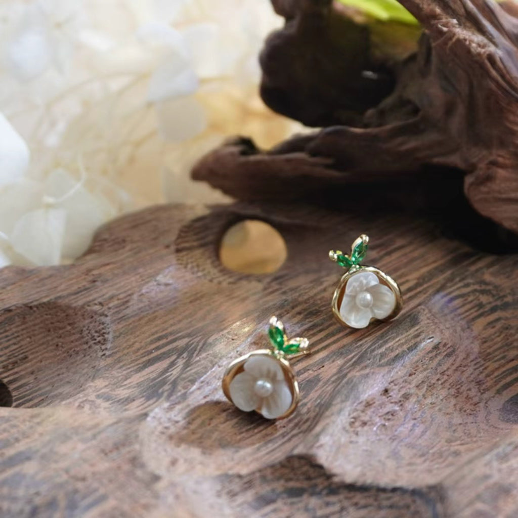 【Stud Earrings】Gold Tone, Mother - of - Pearl & Pearl, Zircon Leaf, Delicate & Elegant, For Fashion Lovers