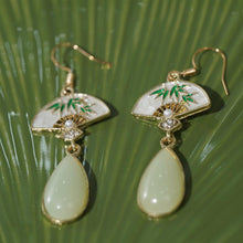 Load image into Gallery viewer, Anting-anting Jatuh, Kipas Enamel Putih, Berbentuk Buluh, Hadiah Etnik untuk Kawan Karib