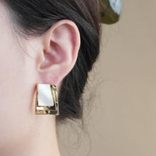 Load image into Gallery viewer, 【Stud Earrings】Colden &amp; Pearl White Layered Geometric Earrings, Modern Chic Style, Trendy for Young Women