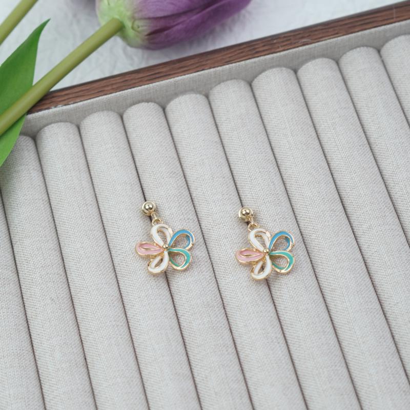 【Stud Earrings】Color-Gradient Petal Studs with Gold Beads & Chains - Four-Tone Floral & Micro-Link Design - Effortless Spring Fresh
