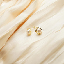 Load image into Gallery viewer, 【Stud Earring】Irregular Alloy Natural Pearl Stud Earring with Silver Post,  Minimalism Lightweight Design Jewelry for Women, Perfect Gift