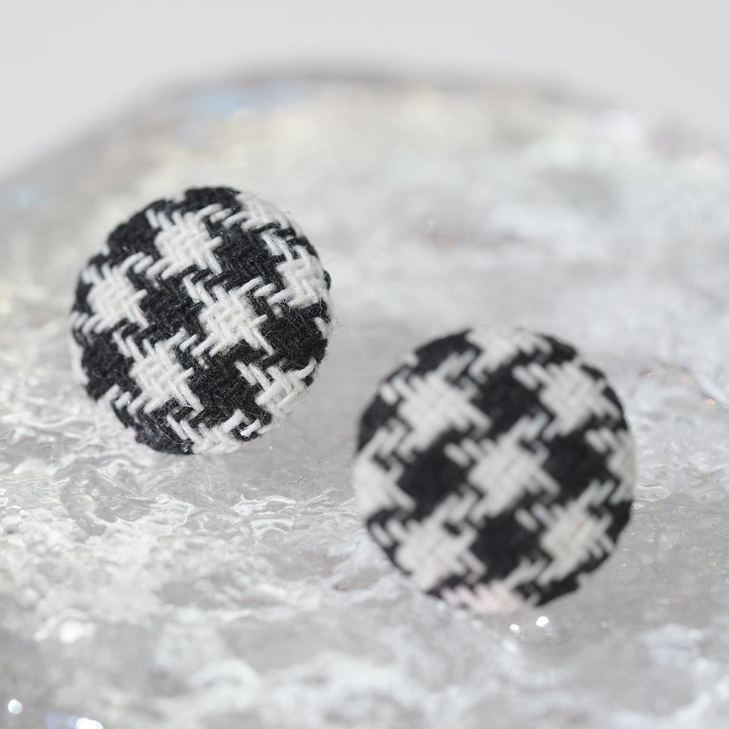 【Stud Earrings】Black - White Plaid Fabric Round Earrings for Daily Office Look