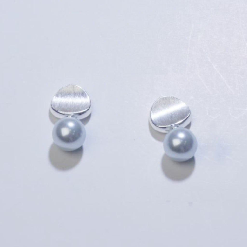 【Stud Earrings】Light Grey Pearl Earrings, Minimalist Elegant Design, Daily Wear For Female Fashion Lovers