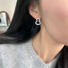 Charger l&#39;image dans la galerie, Elegant Gold and Silver Earrings Set – Timeless Jewelry for Every Occasion with Versatile Style