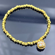 Laden Sie das Bild in den Galerie-Viewer, Gold Chinese Bracelet  Traditional Pattern Women’s Gift - Free Exclusive Box