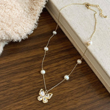 Charger l&#39;image dans la galerie, Exquisite Gold Chain Necklace with Butterfly and Pearl Pendant – Elegant Jewelry for Any Occasion