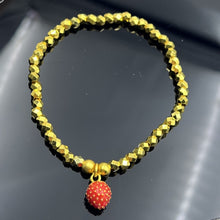Laden Sie das Bild in den Galerie-Viewer, Strawberry Gold Bracelet for Kids &amp; Teens - Adjustable Hypoallergenic Jewelry  Birthday/Children&#39;s Day Gift with Free Velvet Box