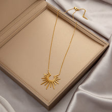 Charger l&#39;image dans la galerie, Titanium Steel Pendant Necklace | Hypoallergenic Gold Chain with Zircon &amp; Shell Charms | 45cm Adjustable for Daily/Gift