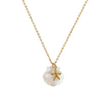 Charger l&#39;image dans la galerie, Oceanic Charm Necklaces | Titanium Steel Shell &amp; Starfish Motifs for Tropical Elegance