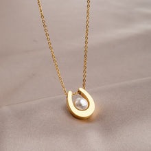 Charger l&#39;image dans la galerie, Titanium Steel Paperclip Necklace | Hypoallergenic Adjustable Chains with Charms | Edgy Daily Jewelry for Women
