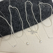 Charger l&#39;image dans la galerie, Layered Pearl &amp; Silver Ball Necklace | Hypoallergenic Minimalist Jewelry for Women | 45cm Adjustable Wedding/Casual Gift