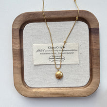 Charger l&#39;image dans la galerie, Gold Geometric Pendant Necklace Set | Minimalist Layered Chains with Letter &amp; Shape Charms | Korean-Inspired Daily Jewelry