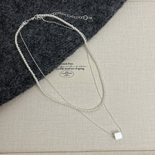 Charger l&#39;image dans la galerie, Layered Pearl &amp; Silver Ball Necklace | Hypoallergenic Minimalist Jewelry for Women | 45cm Adjustable Wedding/Casual Gift