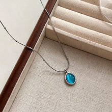 Charger l&#39;image dans la galerie, Turquoise Gold Necklace for Women | Hypoallergenic Oval Gemstone Pendant | Adjustable 45cm Minimalist Daily Jewelry