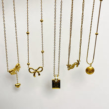 Charger l&#39;image dans la galerie, Gold Geometric Pendant Necklace Set | Minimalist Layered Chains with Letter &amp; Shape Charms | Korean-Inspired Daily Jewelry