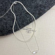 Charger l&#39;image dans la galerie, Layered Pearl &amp; Silver Ball Necklace | Hypoallergenic Minimalist Jewelry for Women | 45cm Adjustable Wedding/Casual Gift