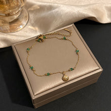 Cargar imagen en el visor de la galería, Enchanted Seashell Anklet | Dainty Green Crystal Accents for Tropical Elegance