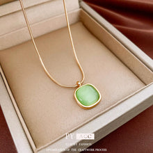 Charger l&#39;image dans la galerie, Tropical Jade Harmony | Rose Gold Pendant for Baju Kurung &amp; Raya Sophistication