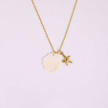 Charger l&#39;image dans la galerie, Oceanic Charm Necklaces | Titanium Steel Shell &amp; Starfish Motifs for Tropical Elegance